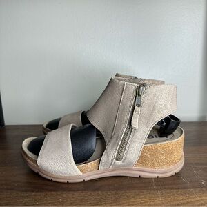 Bionica Palotina Bronze Leather Sandals Sz 9.5 Womens